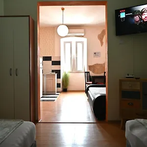  Gostinjska kuća Ivana Rooms