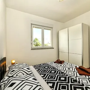 Apartment Una Appartamento